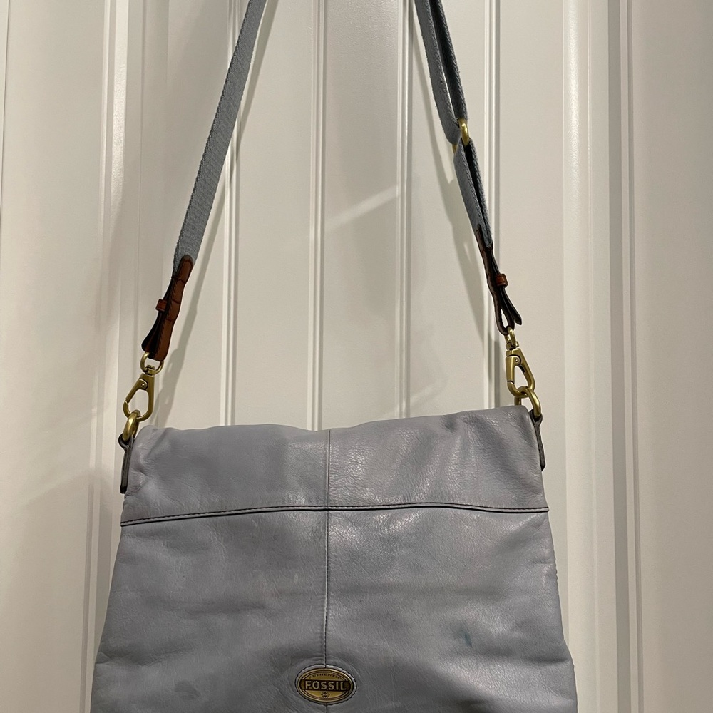 Fossil Tote With Strap And Matching Wallet - image 4